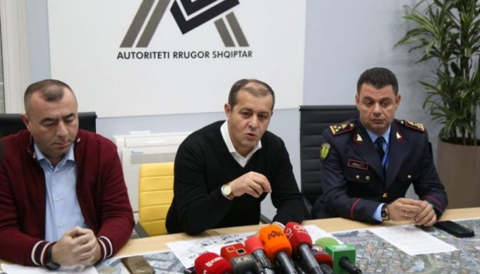 Sheshi Shqiponja jo me rrethrrotullim, por gjysme unaze, ja si do menaxhohet trafiku